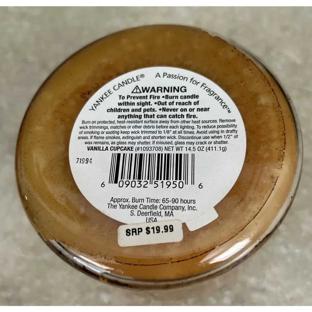 Yankee Candle Vanilla Cupcake 14.5 Oz Single Wick House-Warmer Candle, New